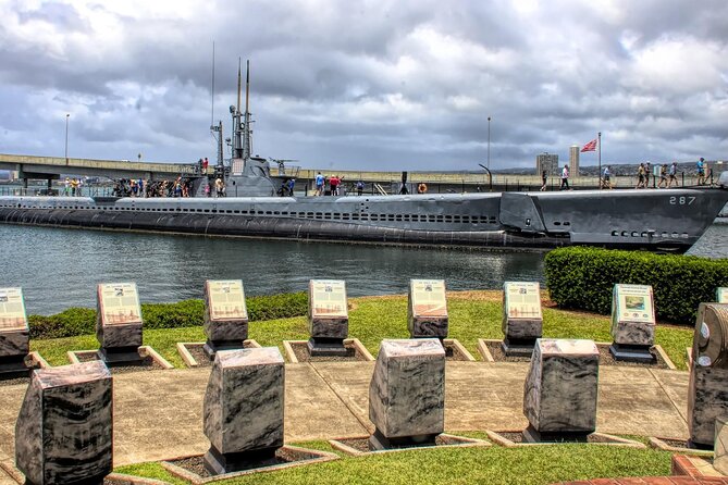 #1 VIP Limousine Guided "USS Arizona Memorial" Reverence Tour! - David’s role and the value of a private guide