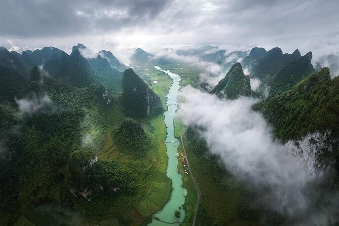 2 Days 1 Night Ban Gioc Waterfall Tour from Hanoi By Limousine - Nguom Ngao Cave and its unusual rock formations