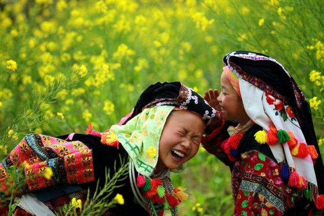 2 Days 1 night Sapa Tour from Hanoi by Limousine/Sleeper bus - The Muong Hoa trek: Y Linh Ho, Lao Chai, and Ta Van