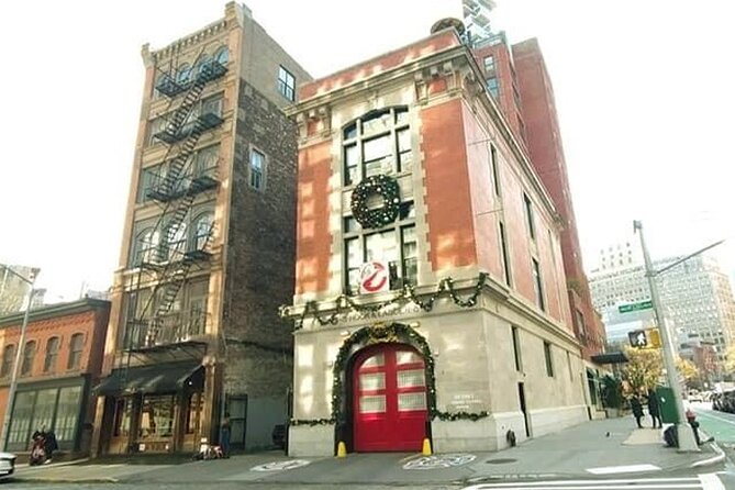 3 Hour NYC Private Limousine Tour - Central Park, Columbus Circle, and the museums