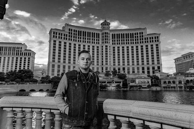 3 Hour Private Limo Photo Tour - A limousine start from your Las Vegas hotel