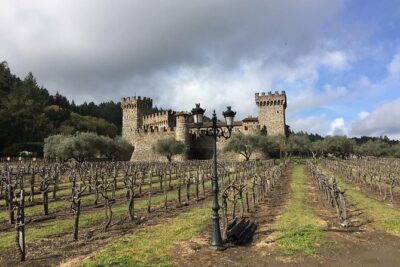 6-Hour Private Wine Country Tour of Napa in Lincoln MKT Limo (up to 8 people)