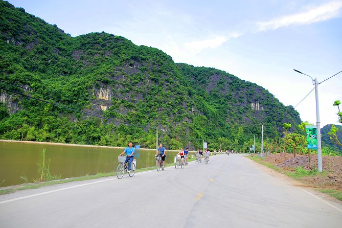 A Comfortable Trang An - Bai Dinh Limousine small group tour 1 day - From Hanoi to Ninh Binh in a limousine bus