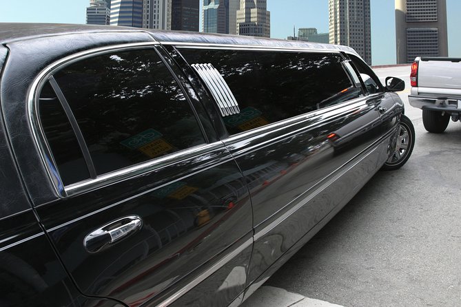 Airport Luxury departure ride from NYC Hotels by Limousine or SUV - Sedan, SUV, limousine, or luxury van