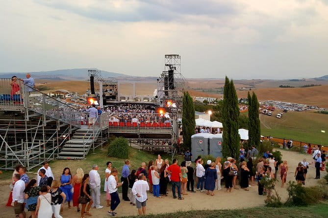 Andrea Bocelli concert LAJATICO Limousine Service from Florence - The drive to Teatro del Silenzio