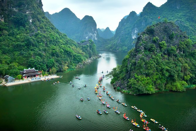 Bai Dinh Pagoda, Trang An boat and Mua Cave Limousine from Hanoi - Trang An by Boat Through Limestone Country