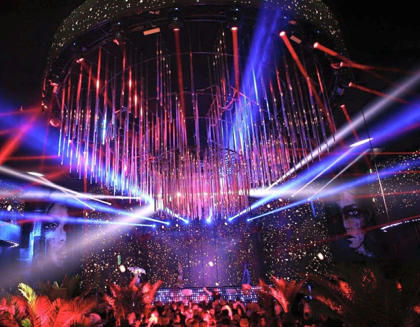 Bucharest: VIP Dining, Limo Ride & Clubbing - A rooftop or lounge bar for the warm-up