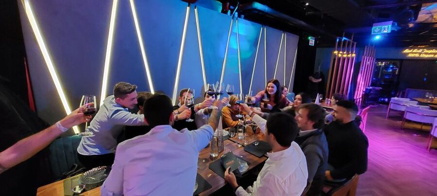 Bucharest: VIP Dining, Limo Ride & Clubbing - What the guide adds to the evening
