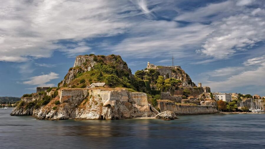 Corfu cruise port : Private customized tour with limo van - Why a private Corfu tour works well from a cruise ship