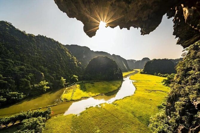 Daily Limousine Bus: From Ninh Binh to Hanoi - Arriving at 67 Tran Nhan Tong Street