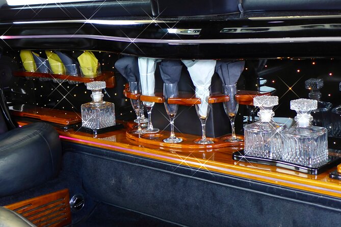 Dallas Best of Shopping Malls in the Luxury Private Limousine - Who should book this Dallas shopping outing?
