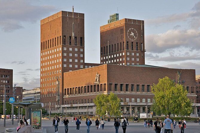 Exclusive Guided & Customized Private Oslo City Tour in Limo - Key points at a glance