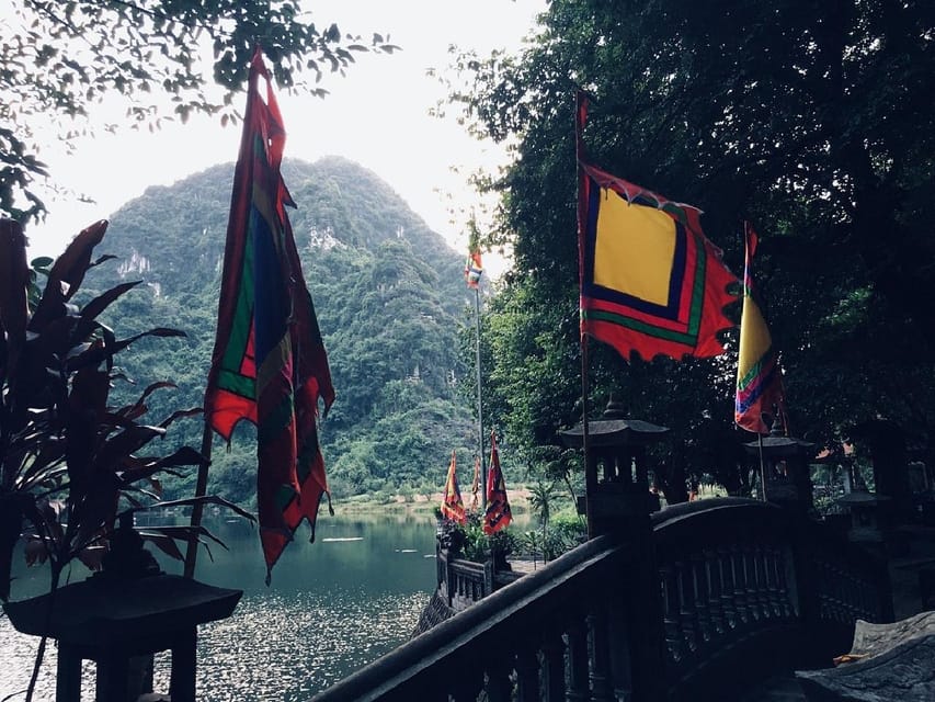 Friendly Travel: Hoa Lư/ Trang An/ Mua Cave - Limousine Car - Should you book it?