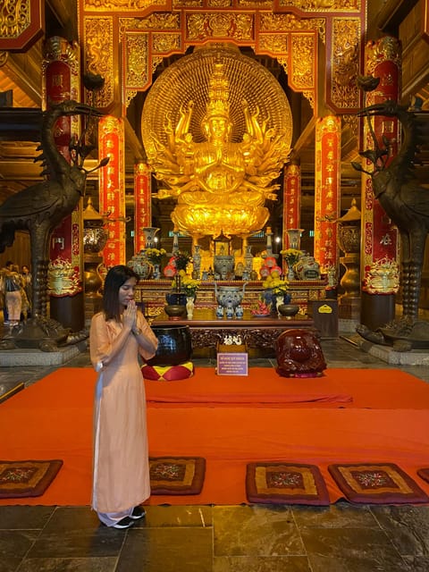 Friendly Travel: Hoa Lư/ Trang An/ Mua Cave - Limousine Car - What the $51 price really covers