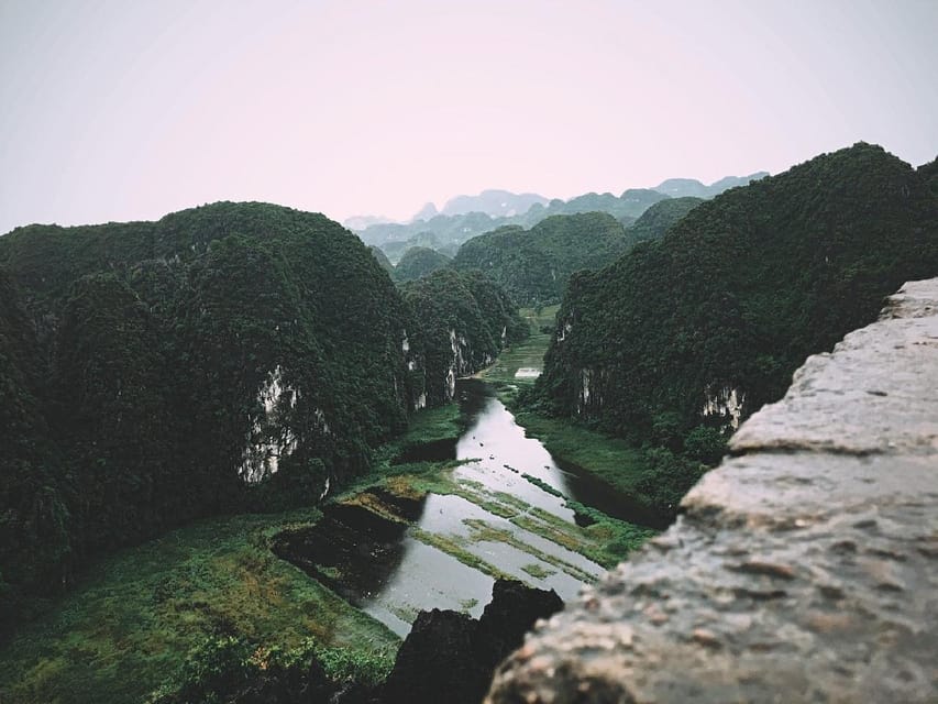 Friendly Travel: Hoa Lư/ Trang An/ Mua Cave - Limousine Car - Practical advice for a smoother day