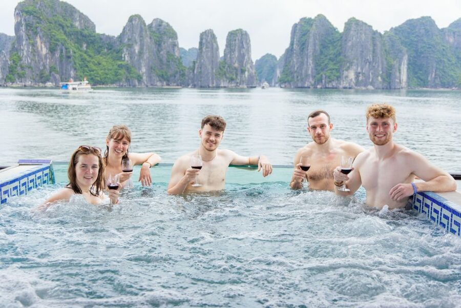 From Hanoi: 1-Day Halong 5-Star Cruise w/Jacuzzi & Limousine - Service, guides, and the overall boat feel