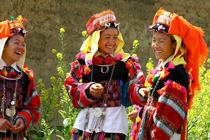 From Hanoi: 2-Day Overnight Sapa Tour by Luxury Van Limousine - Ta Van and Dzay village life