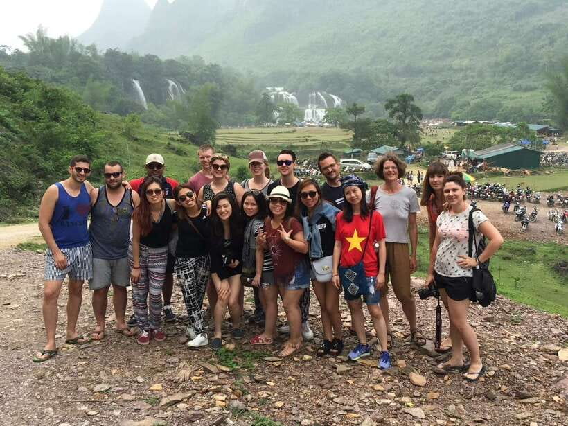 From Hanoi: 2-Day Sapa Trek Tour - Luxury Limousine Transfer - Who should book this Sapa tour?