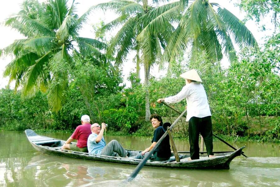 From Ho Chi Minh City: Mekong Delta VIP Tour by Limousine - Lunch With Vietnamese Dishes