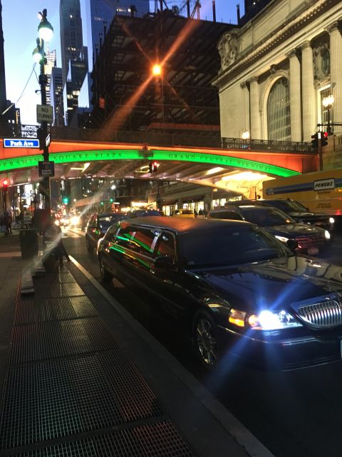From Manhattan: Private Brooklyn Christmas Tour by Limousine - Practical details that make the evening easier