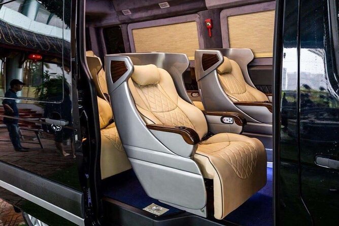 Full-Day Halong Bay Cruise with Limousine Pickup - Hang Luon puts you on the water