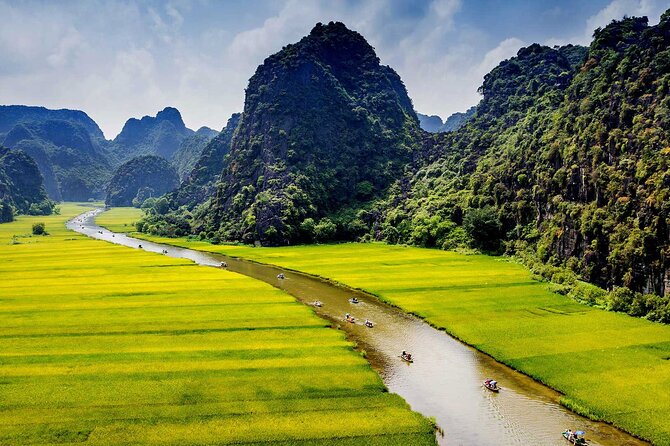 Full day Hoa Lu, Tam Coc and Mua Cave by Limousine from Hanoi - What the $41.90 price really covers