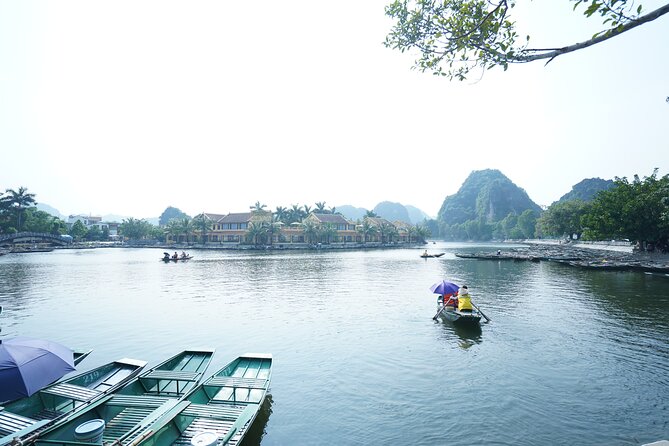 Full Day Hoa Lu/Tam Coc/ Mua Cave Tour by Limousine Bus - The guide, group, and overall pace