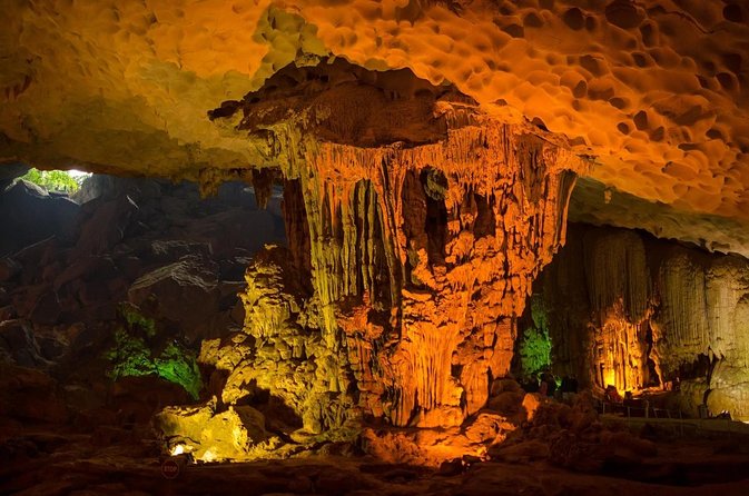Halong Bay Day Trip 6hour: Buffet Lunch,Limousine bus,small group - Key points to know before booking