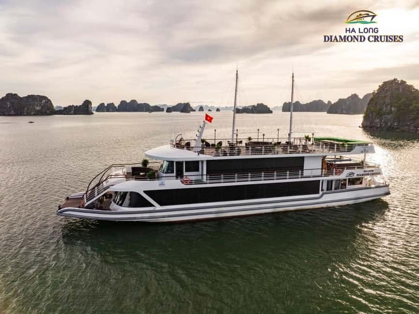 Hanoi:Best 5-Star Ha Long 1 Day Tour with limousine transfer - What the $76 Price Really Buys You