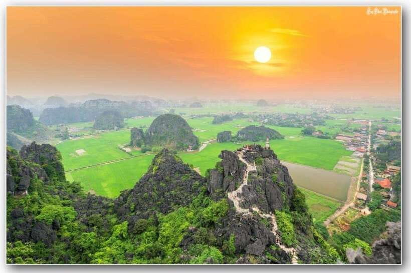 Hanoi: Full-Day Hoa Lu - Trang An & Mua Cave by Limousine - What the $47 price really covers