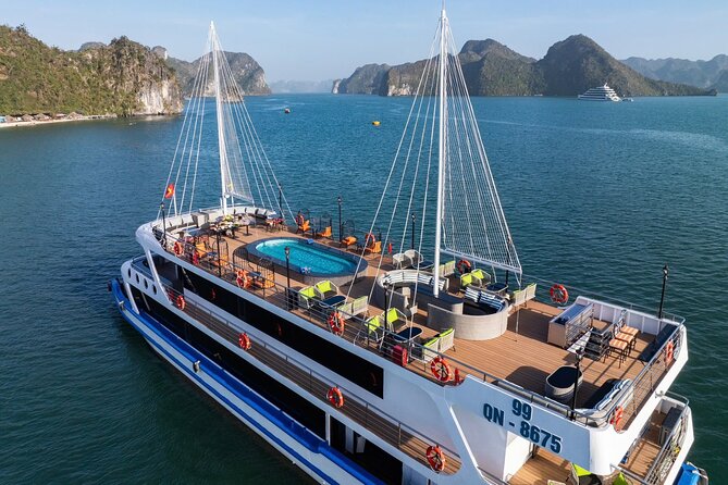 Hanoi : Halong Bay 7-Hour Luxury Cruise with Limousine Transfer - Key things to know before you book