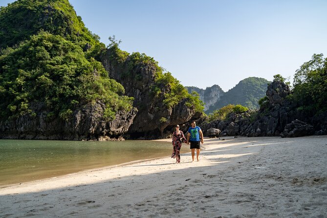 Hanoi : Halong Bay 7-Hour Luxury Cruise with Limousine Transfer - Why this cruise works well for a first day in Halong Bay