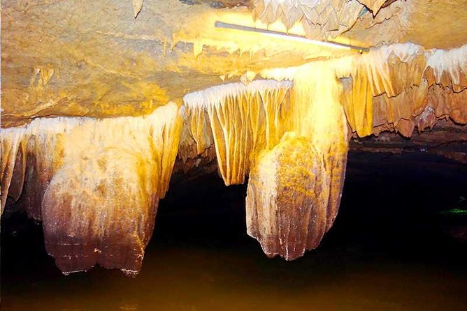 Hanoi - Hoa Lu - Tam Coc - Mua Cave - 1 Day / By Luxury Limousine & Small Group - Buffet lunch, tea, and what the price includes