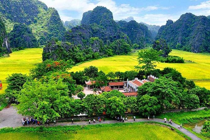 Hanoi - Hoa Lu - Tam Coc - Mua Cave - 1 Day / By Luxury Limousine & Small Group - Mua Cave and the climb to the viewpoint