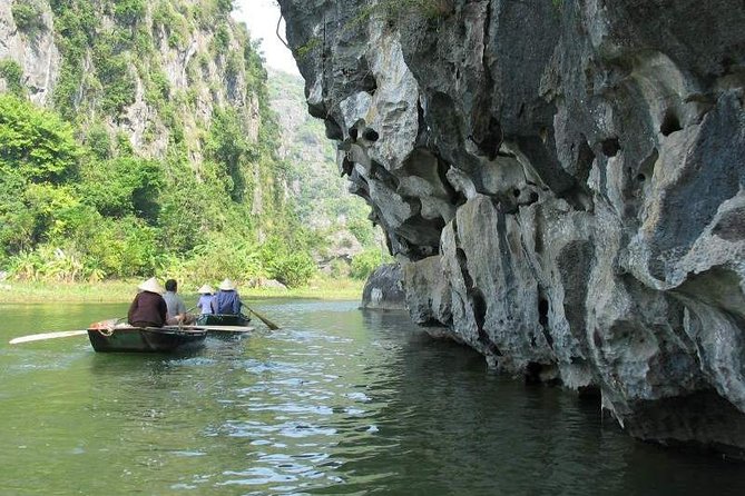 Hanoi - Hoa Lu - Trang An - Mua Cave - 1 Day Tour - Luxury Limousine From Hanoi - The river route: Trang An or Tam Coc?