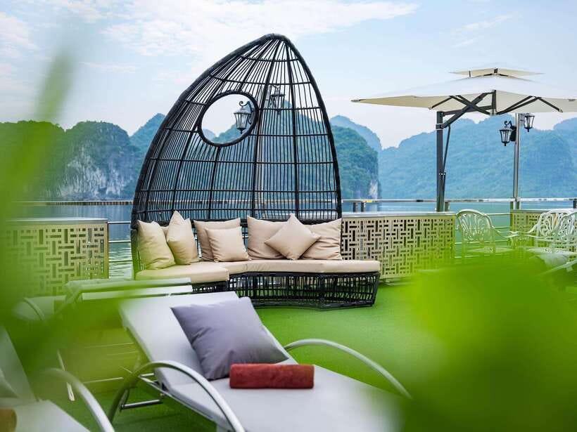 Hercules Ha Long Bay New Cruise From Hanoi With Limousine - Sunset tea on the return sail