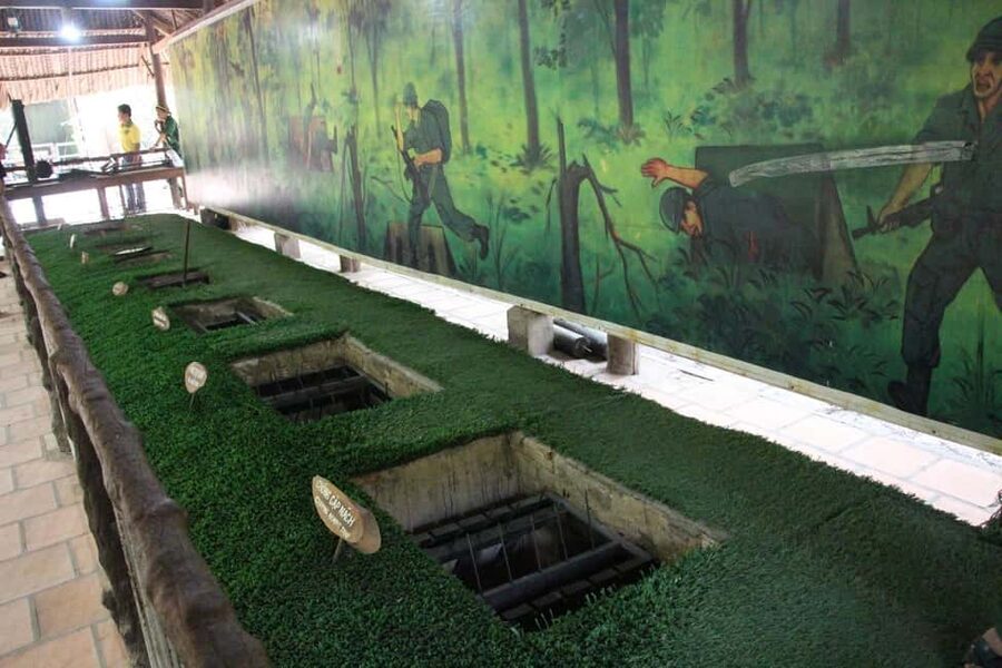 Ho Chi Minh: Cu Chi Tunnels–VIP Limousine (AM/PM) Lunch opt - A small group without shopping pressure