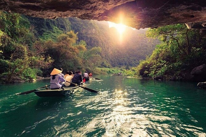 Hoa Lu – Tam Coc Full-Day Tour from Hanoi with Limousine Transfer - Hoa Lu and the temples of two royal dynasties