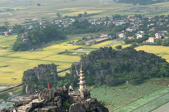 Hoa Lu - Tam Coc - Mua Cave Full Day - LIMOUSINE - Hoa Lu: Vietnam’s former capital