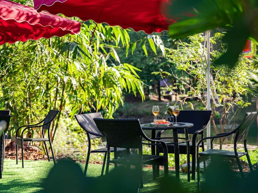 Hoa Lu - Tam Coc - Mua Cave / Limousine Transfer - Why this makes a good Hanoi day trip