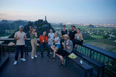 Hoa Lu – Tam Coc – Mua Cave / Limousine Transfer