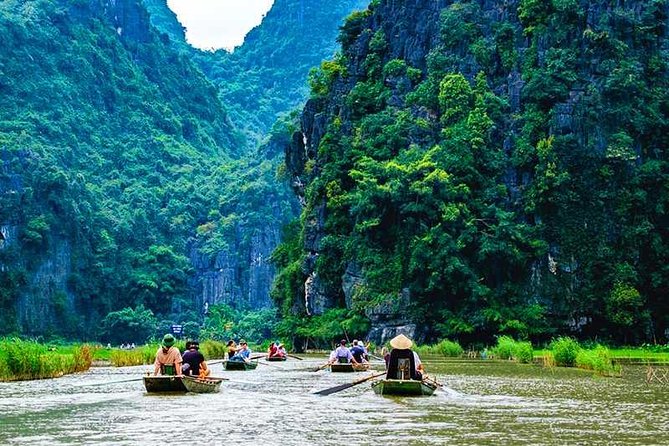 Hoa Lu - Trang An - Mua Cave- 1 Day Trip from Hanoi By Limousine and Small Group - Climbing Mua Cave for the Tam Coc view