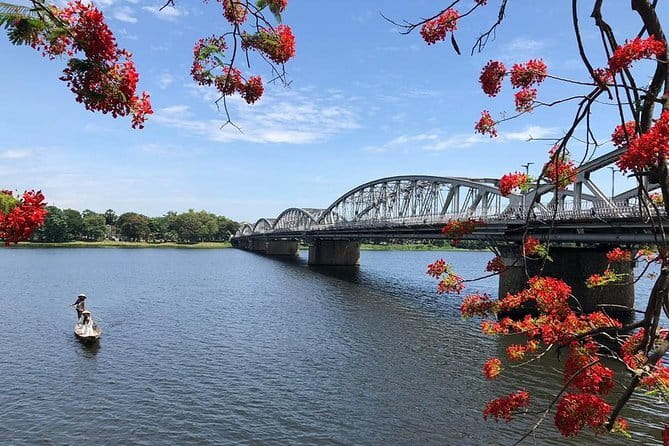 Hoi An to Da Nang Transfer - By Car - Arriving at 63 Nguyen Hien Le