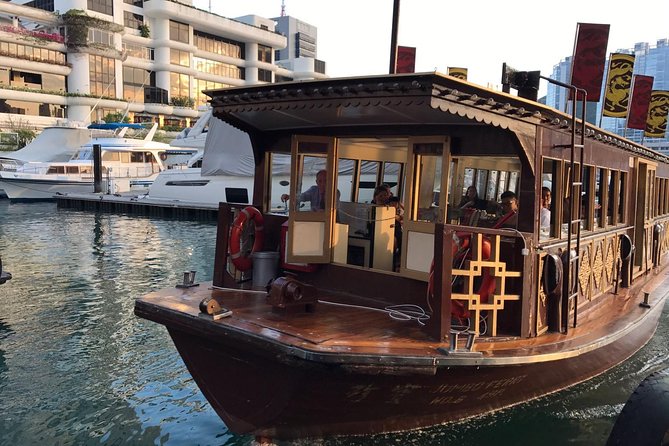 Hong Kong｜Private Sightseeing Tour with Local Driver-Guide - Aberdeen brings the city back to working life