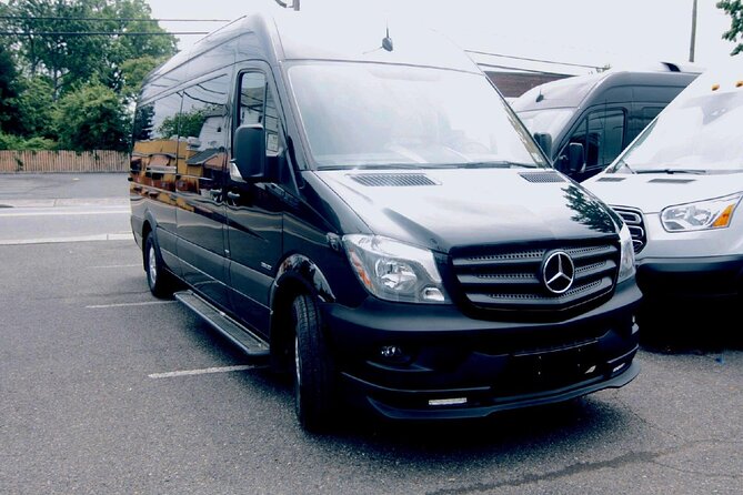 JFK AIRPORT LIMO | JFK To Manhattan Transfer With a Stretch Limo - From the Terminal to Manhattan in 45 to 60 Minutes