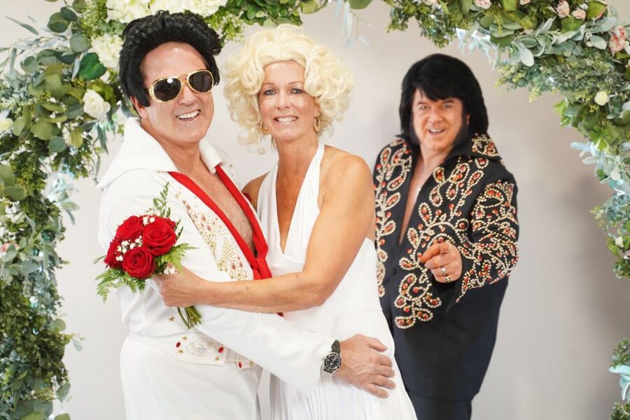 Las Vegas: Elvis Themed Wedding with Limousine - Flowers, Vows, and a Very Different Officiant