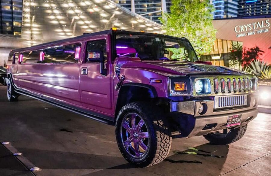 Las Vegas Limo Tour with Champagne and Nightclub Entry - Why this limo ride works for a group night out