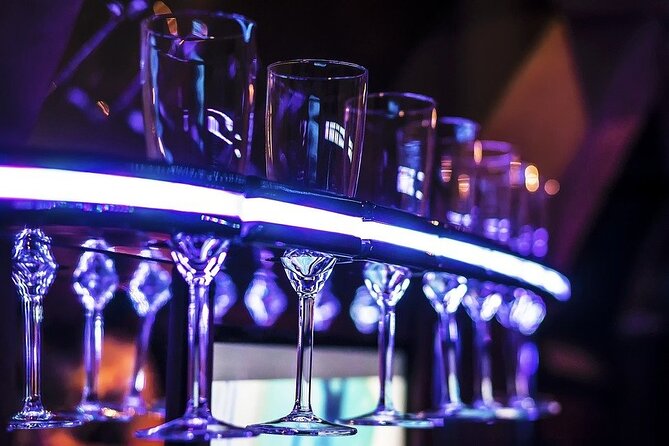 Las Vegas Strip at night like a Star with champagne by luxury limo - 3 or 5 hrs - What a five-hour evening adds
