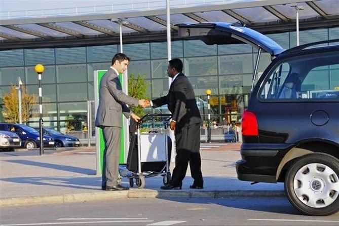 Limousine From Cairo Airport To Cairo Downtown - Key points at a glance