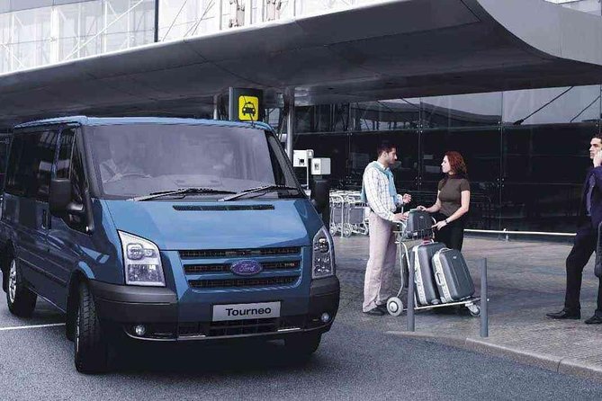 Limousine From Cairo Airport To Cairo Downtown - A private car instead of a shared shuttle